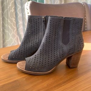 Tom’s Open Toe Heel